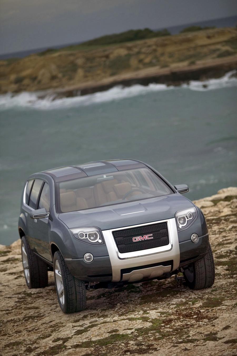  GMC Graphite Concept 2005 года  (фото 10 из 15)